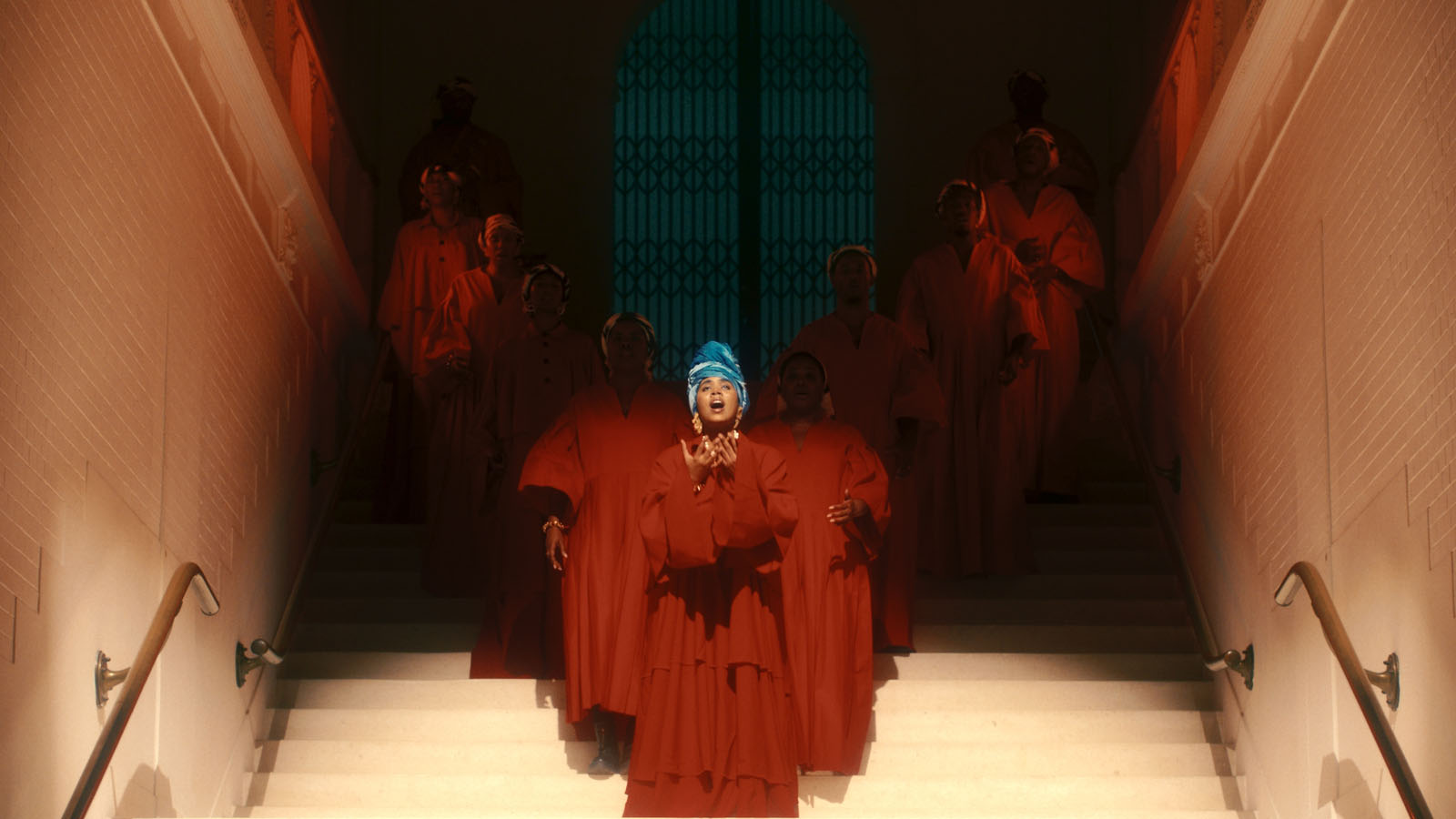 Still from Julianknxx's Shifting / Spirit / Time
